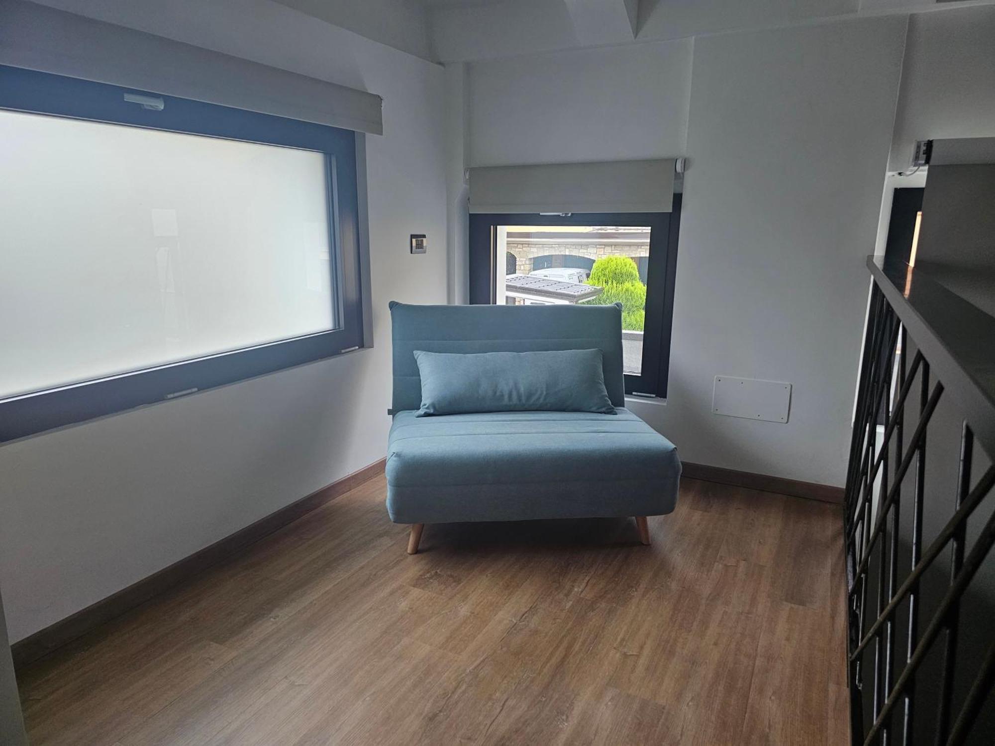 Mezzago Royal Suites Exterior photo